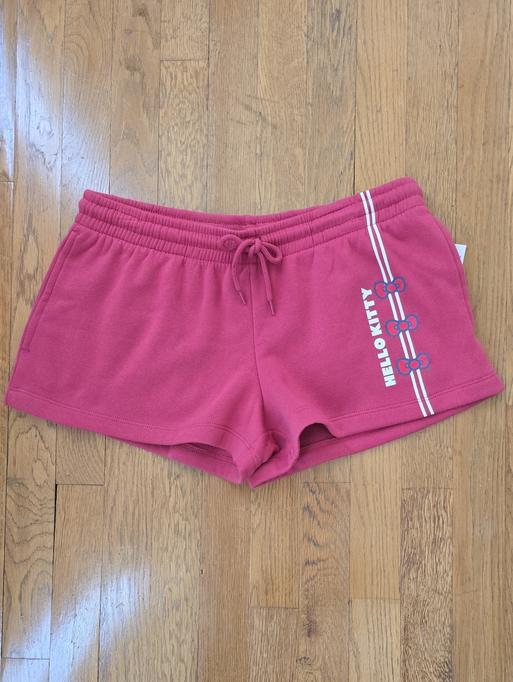 Hello Kitty Brand Women's Juniors "Garnet Red" Shorts Size Large